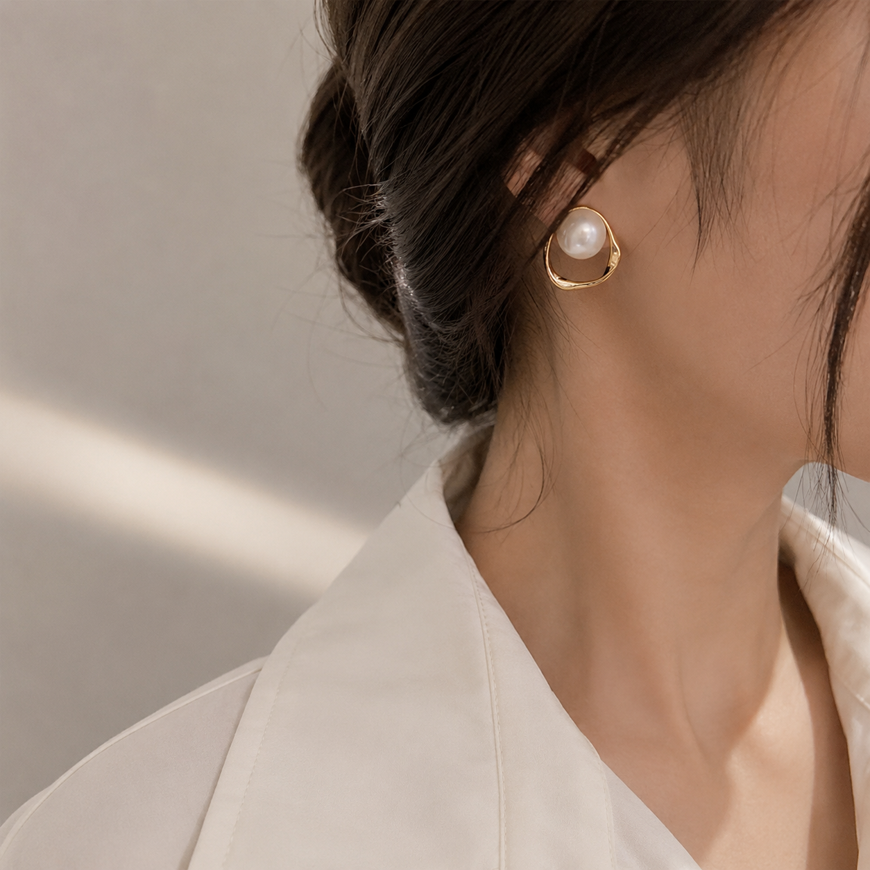 The Muse Pearl Earrings