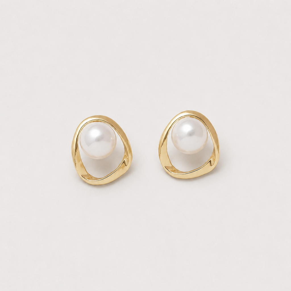 The Muse Pearl Earrings
