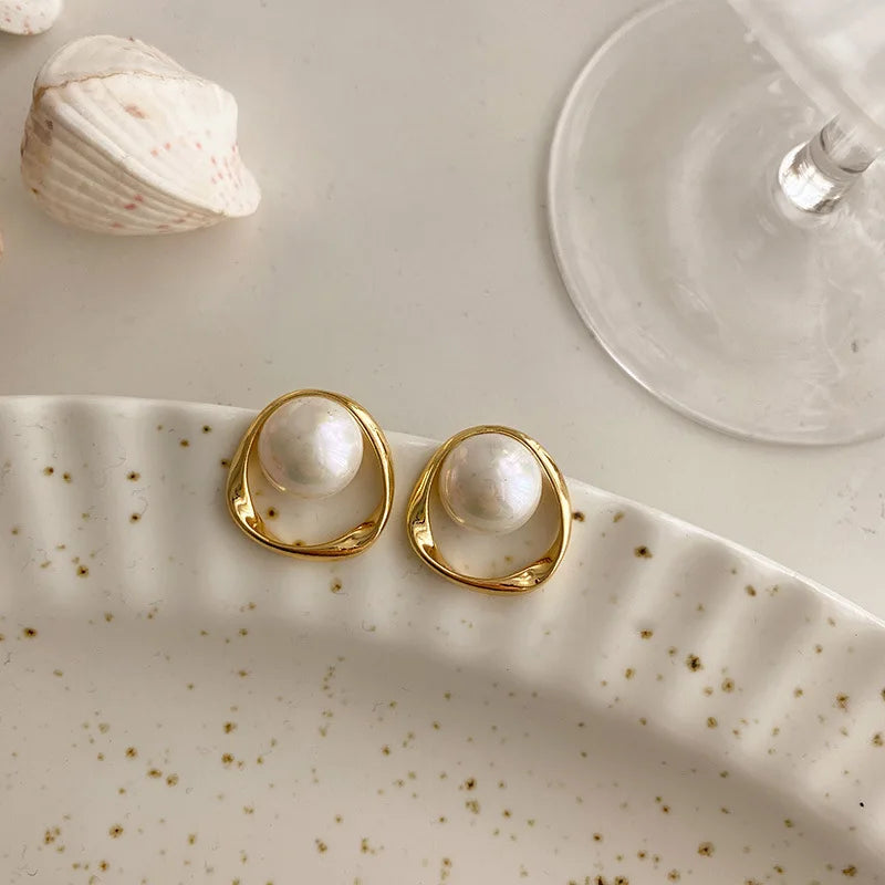 The Muse Pearl Earrings